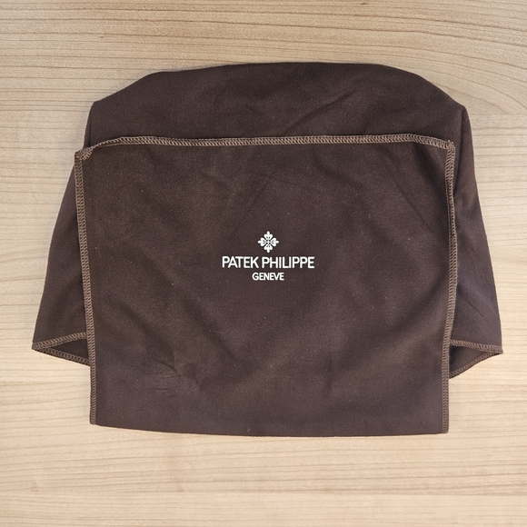 Patek Philippe brown wooden watch box with cover cloth - Picture 12 of 16